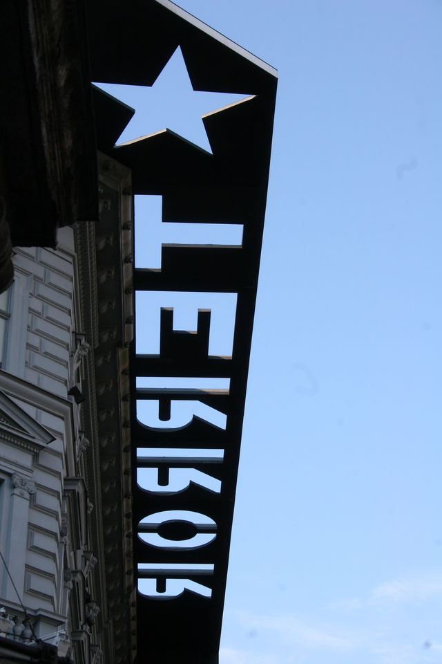 TERROR gedenkst�tte museum budapest house_of_terror 