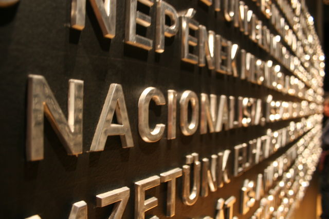 nacionalista text nazis nationalisten house_of_terror 