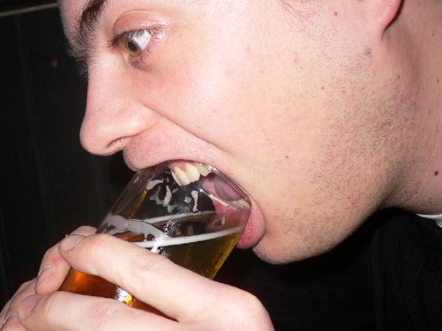 fass! bier k�lsch puenzli saufen 