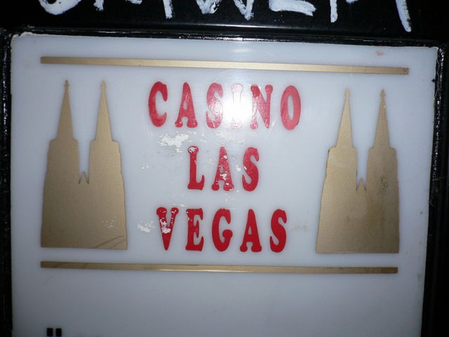gotisches amerika spielhölle vegas dom köln schilder reklame 