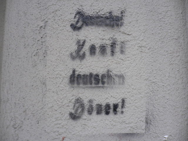 deutsche kauft deutschen dner! dner kln streetart wand 