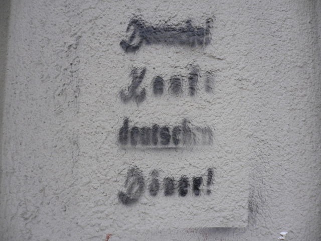 deutsche kauft deutschen d�ner! d�ner k�ln streetart wand 