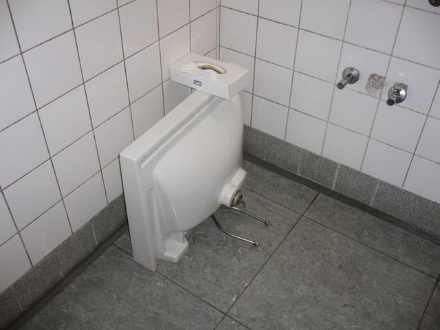 rundfunk-klo 3 waschbecken kaputt klo wdr damentoilette 