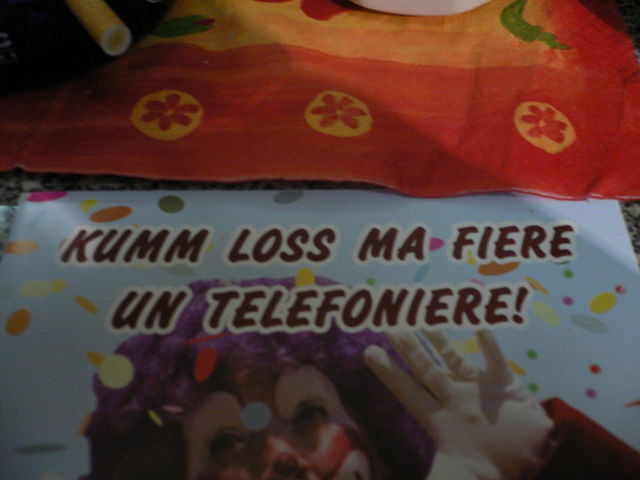 makwrdige werbung falsch schlecht telefonieren flyer karneval klsch werbung clown 