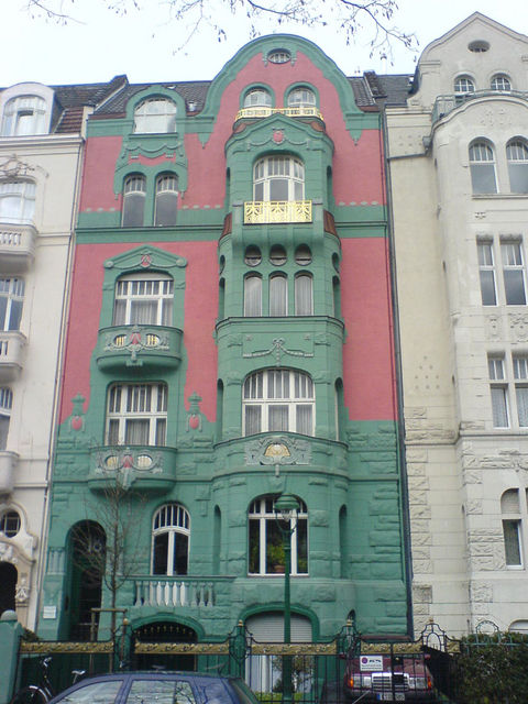 H�sslich gold h�sslich gr�n haus rot cga 