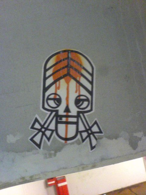 sch�delin sch�del k�ln streetart 