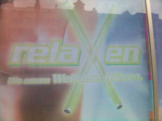 Wellness-RÃ¶hren neu relax roehre plakat schaufenster sonnenstudio werbung wellness 