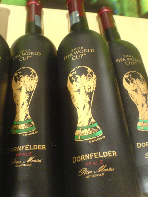 fifa-wein wein fussball supermarkt fu�ball fifa wm2006 
