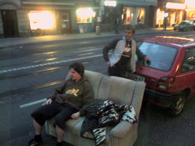 sofa auf strasse sofa christoph stephan s�dstadt bonnerstrasse couch 