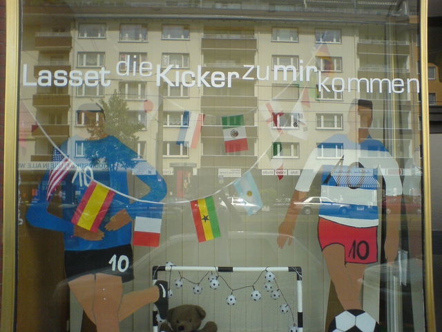 lasset die kicker zu mir kommen... heilsarmee fussball jesus wm2006 fu�ball 