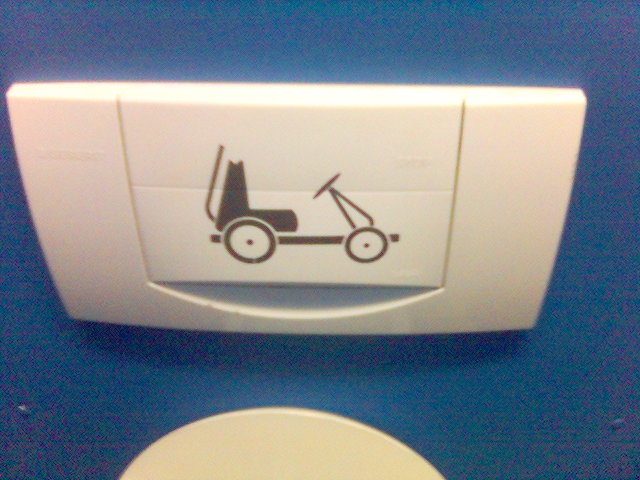 Brumm-Brumm Toilettensp�lvorrichtung sp�lung klo k�ln roonstra�e 