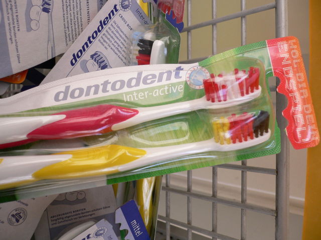 affenzahn interaktiv zahnb�rste deutschland wm2006 fu�ball 