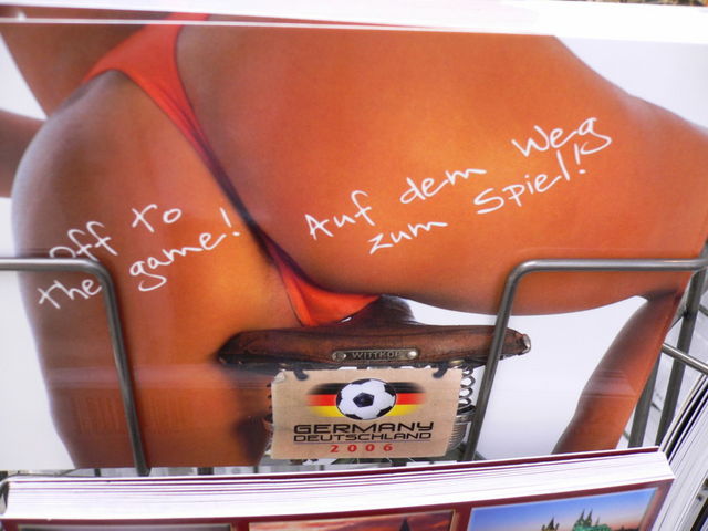 knackarsch zu gast bei freunden hintern sattel string arsch deutschland fahrrad spiel wm2006 Po fuball 