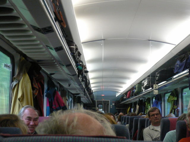 abteil voll rauch und rentner abteil glatze bahn k�ln rentner zug bremen 