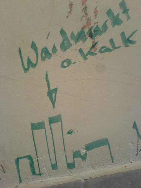 twin towers flugzeug hochhaus klospr�che polizei colabar edding 