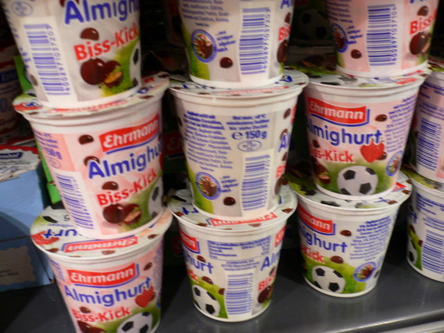 keiner macht mehr an joghurt wm2006 supermarkt fu�ball 