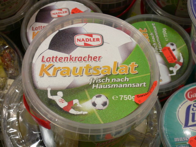 lattenkracher essen wm2006 supermarkt fu�ball salat 