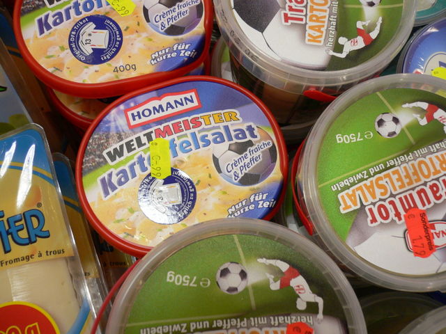 weltmeister und traumtor essen wm2006 supermarkt fuball salat 