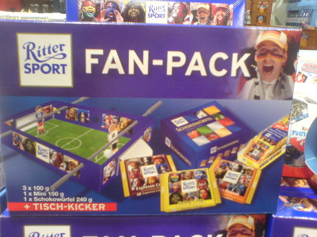 das ist ja fan-tastisch! fussball schokolade wm2006 supermarkt fußball 