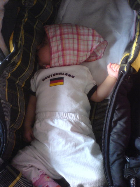 deutschlandbaby trikot baby fussball schlafen wm2006 fu�ball 