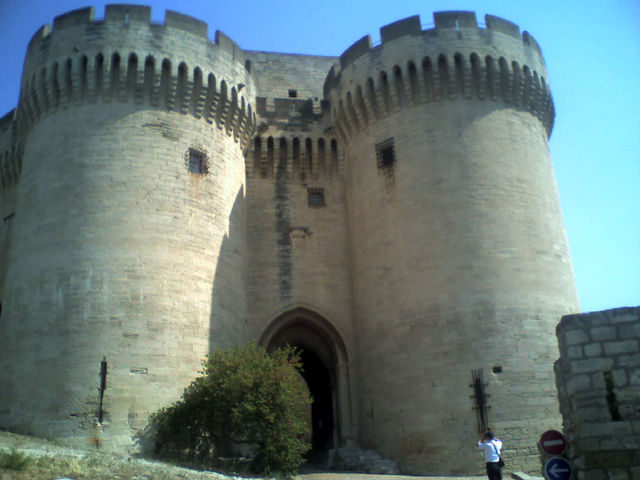 burg festung frankreich avignon 