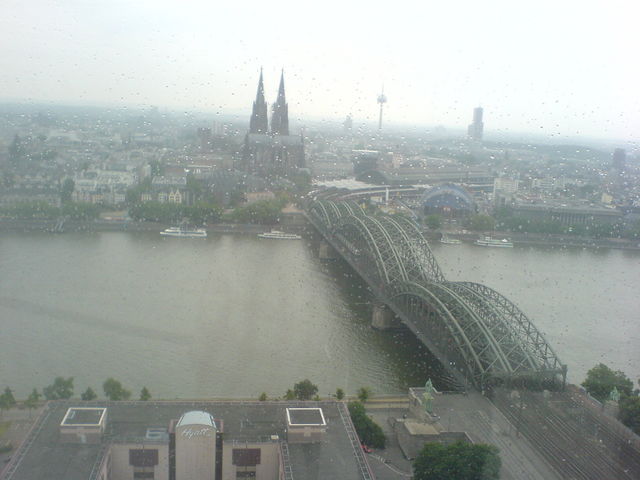 k�ln von oben lvr-turm wolkenkratzer br�cke dom k�ln rhein aussicht hochhaus 