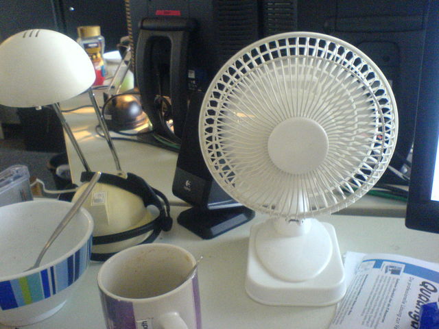 Warmluftverteiler warm b�ro sommer ventilator b�rokratie 