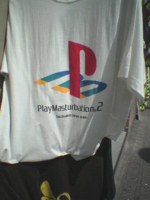 Nerdiges T-Shirt masturbation 