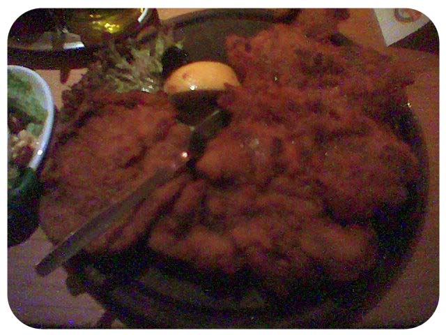 Riesen Schnitzel essen 