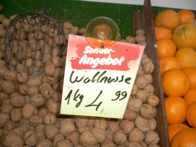 wallnusse schaufenster n�sse 