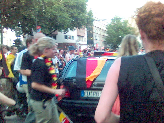 schwarz, rot, gold schwarzrotgold z�lpicher menschenmassen viertelvinale deutschland fu�ball 