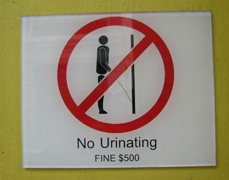 Pissen verboten pissen urinating verbotsschild singapur 