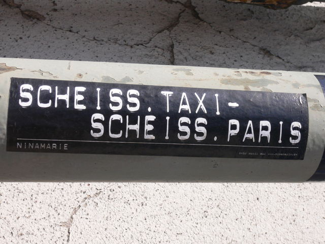 alles scheisse taxi scheisse sticker paris 