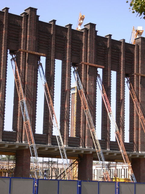 hohle messe I k�ln messe fassade 