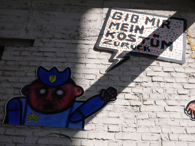 karneval! streetart kost�m uniform borderline 