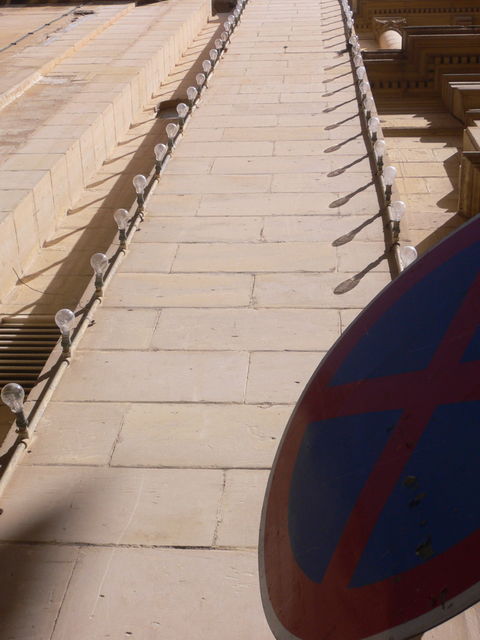 glamour-kirche beleuchtung gl�hbirne kirche malta 