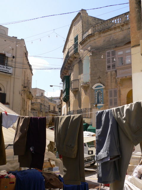 shopping hosen markt malta gozo 