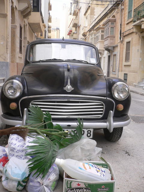 altes auto m�ll oldtimer malta 