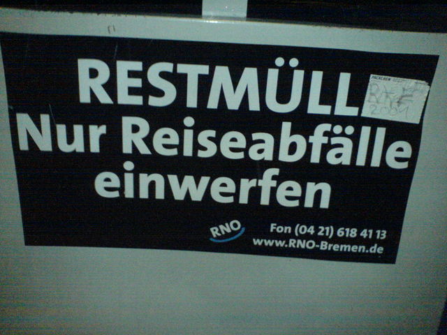 reiseabf�lle rastplatz autobahn schild m�lltonne 