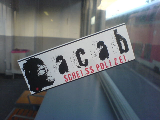 affen affen polizeit sticker streetart 