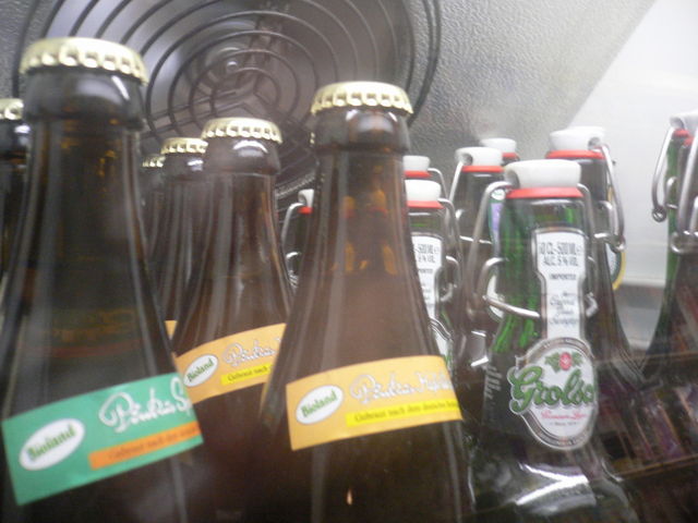 KI: gekrnt bierflaschen bier bdchen kiosk kiosk33 khlschrank 