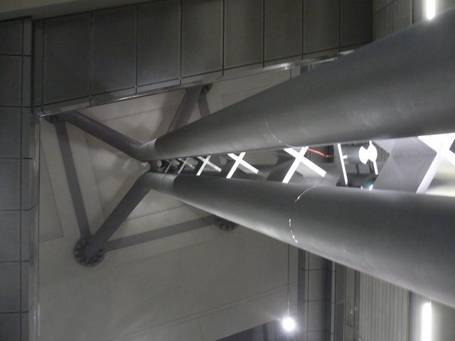 lastentr�ger s�ule berlin hbf 