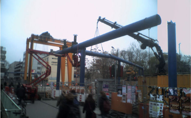 kran und rohrgemenge baustelle k�ln rohr severinsbruecke kran severinstrasse 