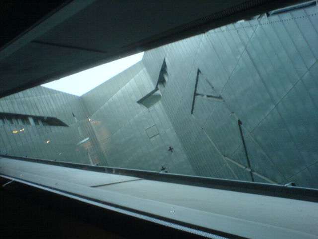 geschlitzt architektur museum berlin j�dischesmuseum 