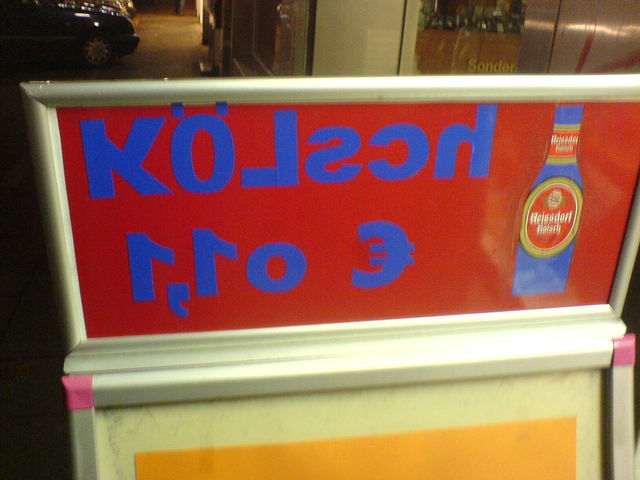 Nicht gedreht. spiegelverkehrt k�lsch schild falsch 