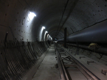 in die rhre gucken tunnelbaustelle bahn baustelle kvb ubahn tunnel 