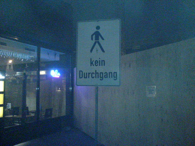 Danke fr den Hinweis ! schild durchgang 