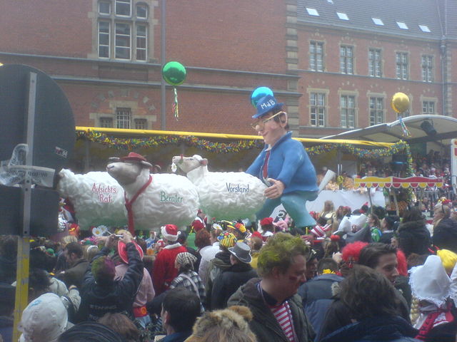 dr zoch k�tt... 9 k�ln rosenmontag rosenmontagszug2007 mottowagen karneval 