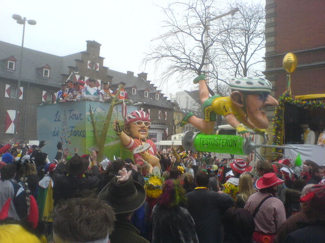 dr zoch k�tt... 11 k�ln rosenmontag rosenmontagszug2007 mottowagen karneval 