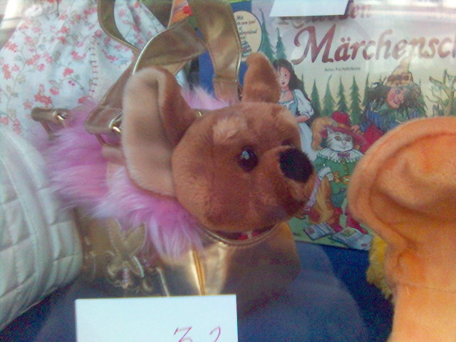 Paris Hilton goes Kinderspielzeug hilton pl�schhund tasche paris stofftier 